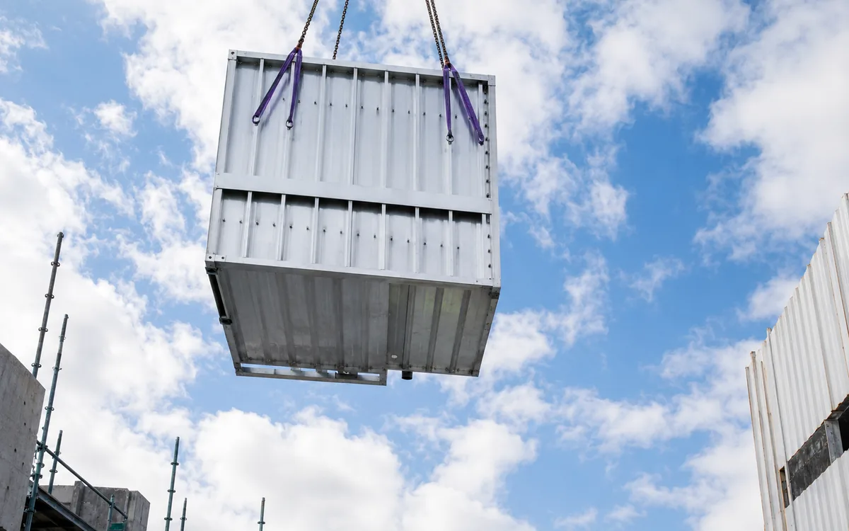 Logo-Free Pod Crane Lift