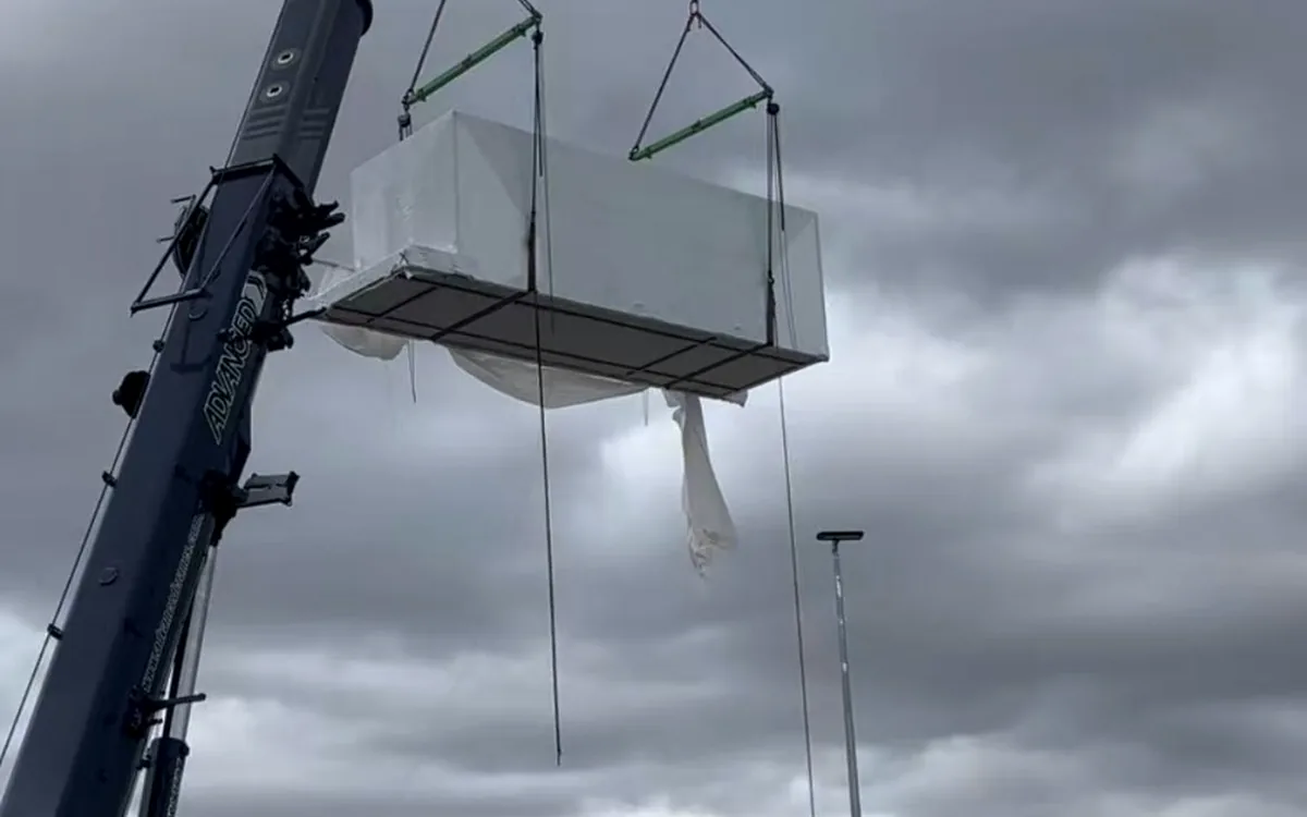 Pod Lifting & Yard Handling